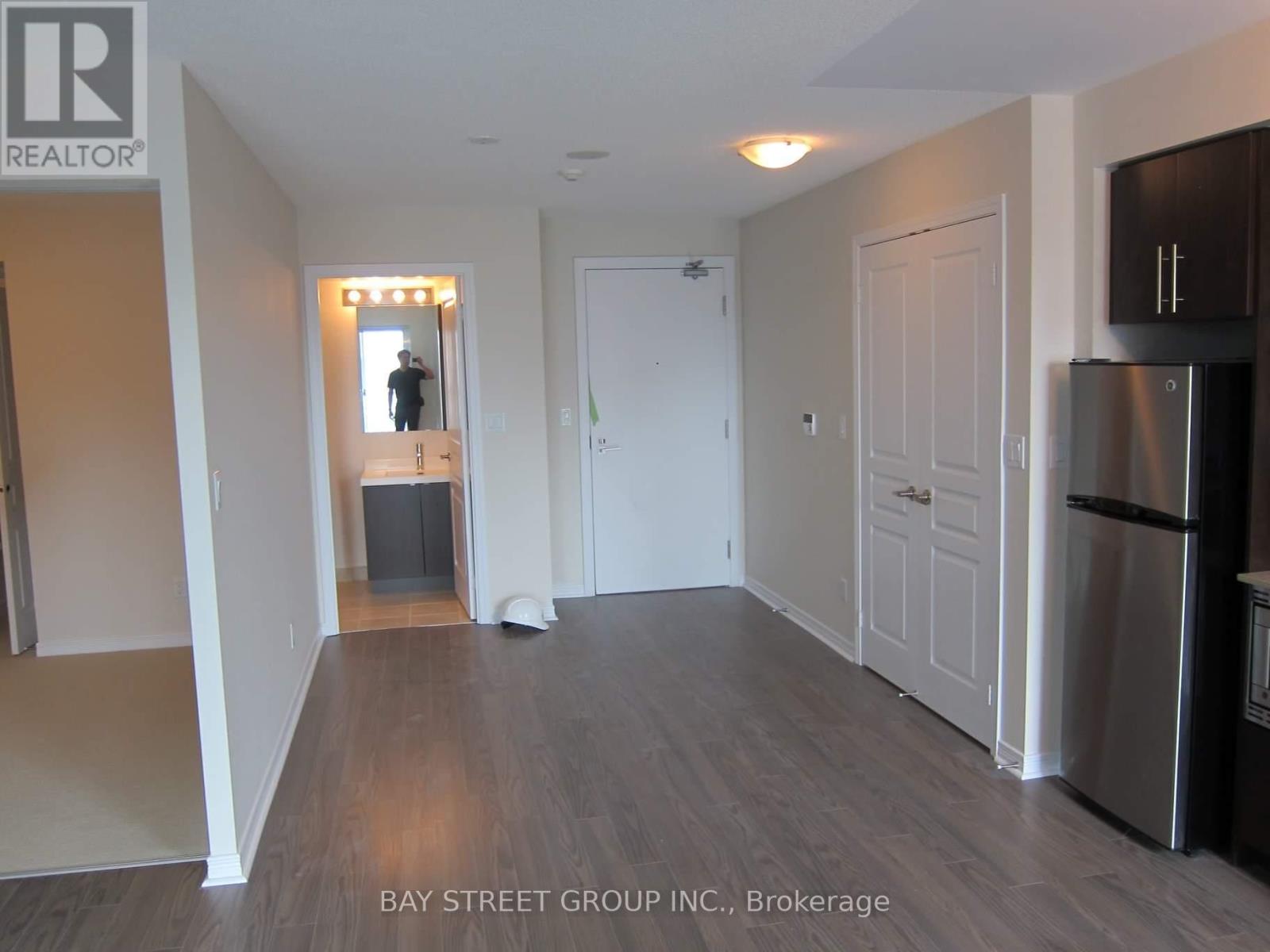 910 - 352 Front Street W, Toronto, Ontario  M5V 1B5 - Photo 2 - C12774956