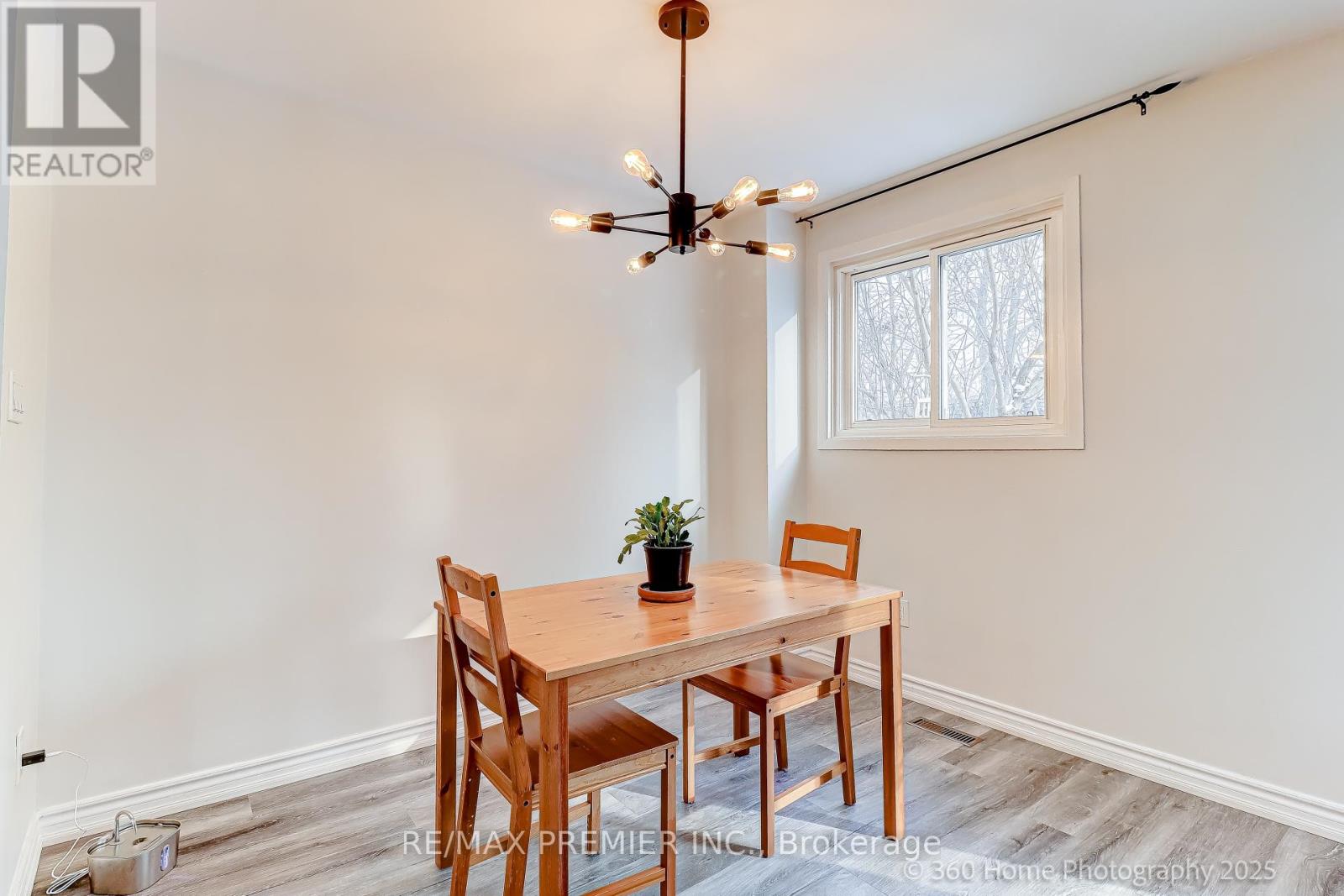 765 Hampton Court, Pickering, Ontario  L1W 3M3 - Photo 10 - E12774866