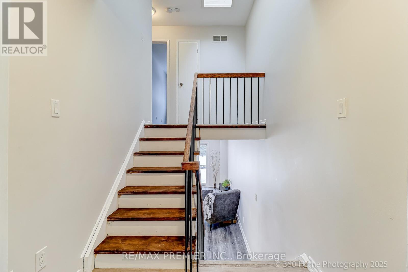 765 Hampton Court, Pickering, Ontario  L1W 3M3 - Photo 13 - E12774866