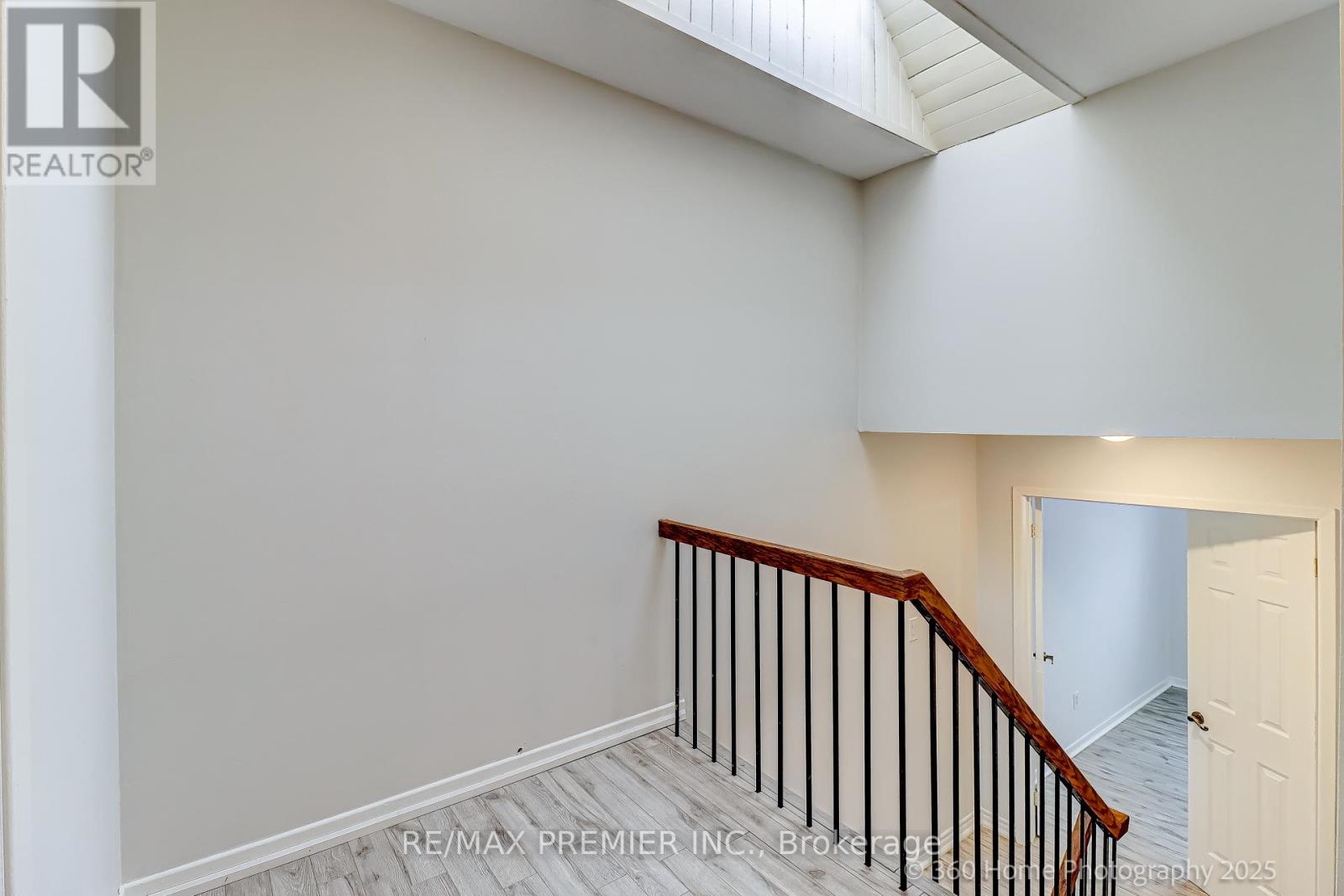 765 Hampton Court, Pickering, Ontario  L1W 3M3 - Photo 17 - E12774866