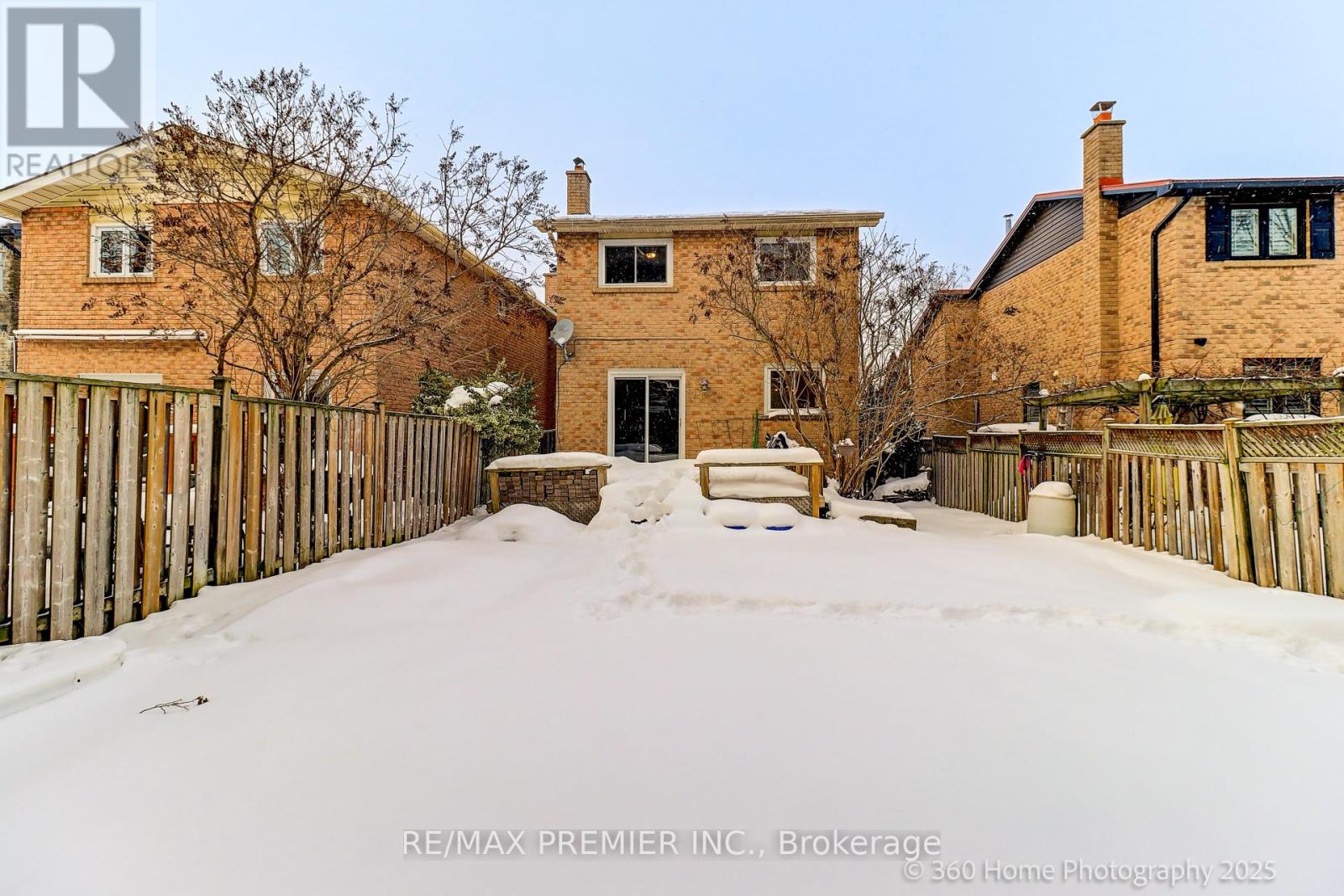 765 Hampton Court, Pickering, Ontario  L1W 3M3 - Photo 27 - E12774866