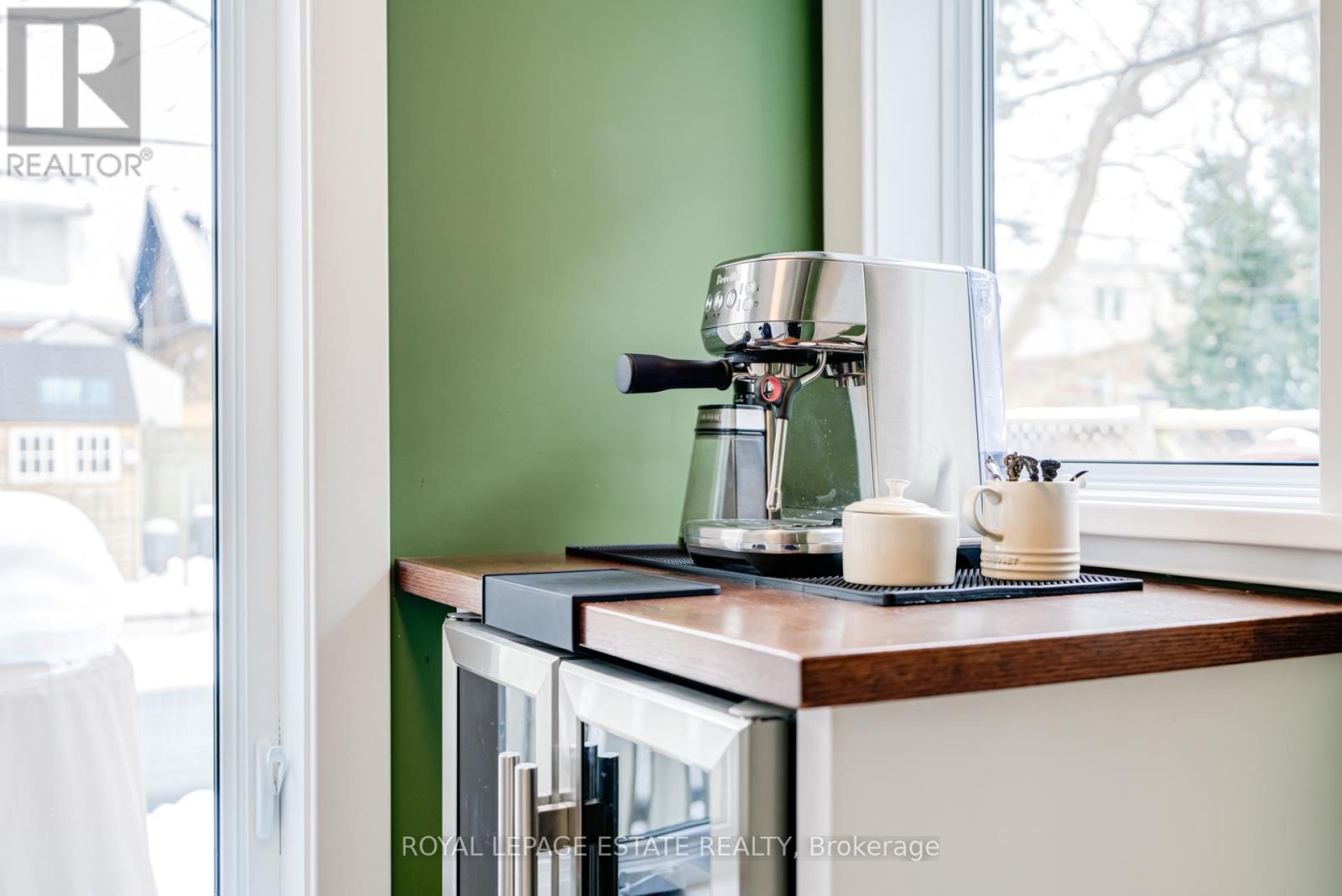 114 Springdale Boulevard, Toronto, Ontario  M4J 1W9 - Photo 14 - E12774882