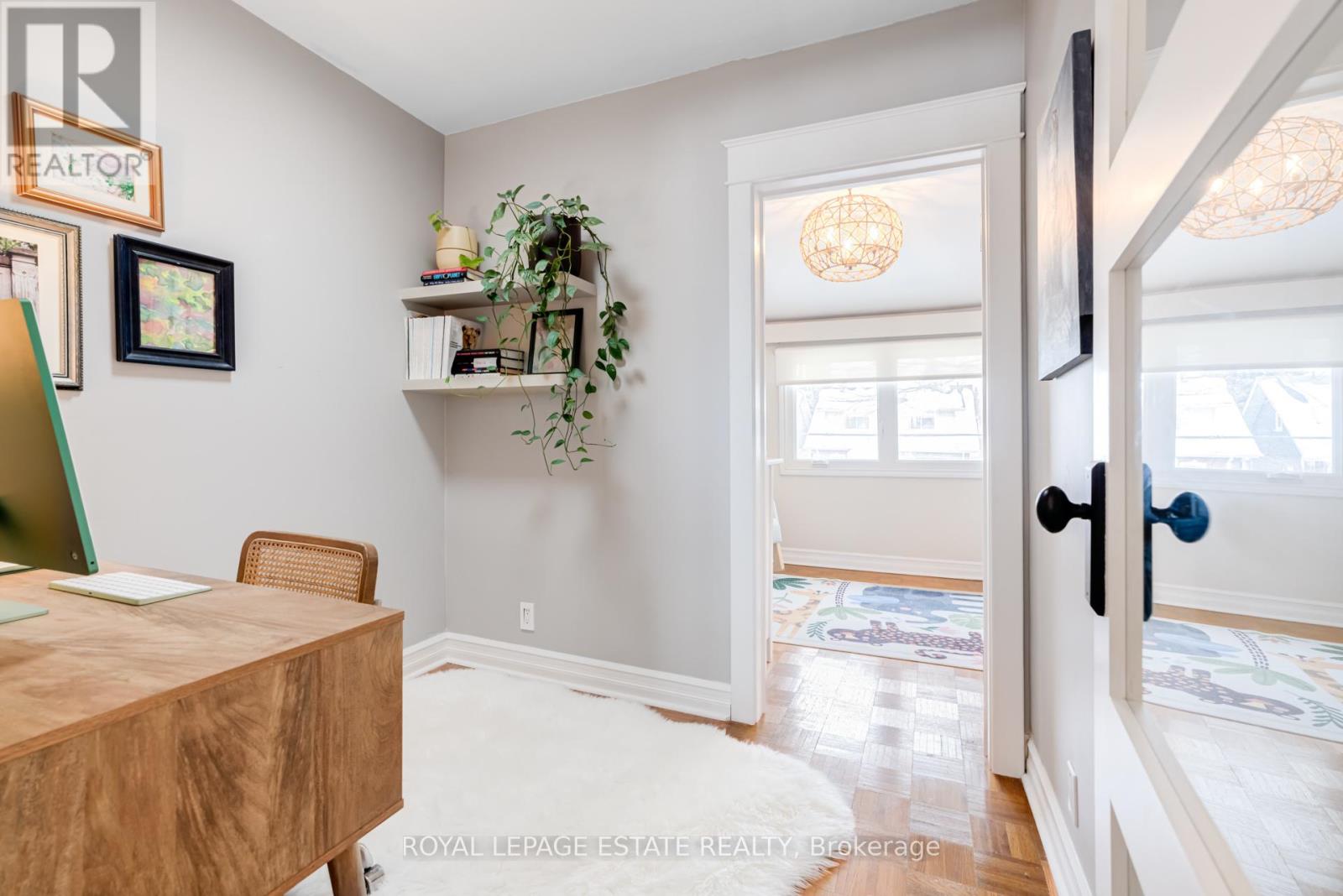 114 Springdale Boulevard, Toronto, Ontario  M4J 1W9 - Photo 18 - E12774882