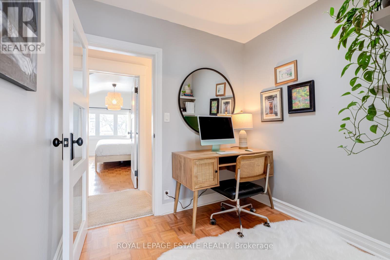 114 Springdale Boulevard, Toronto, Ontario  M4J 1W9 - Photo 19 - E12774882