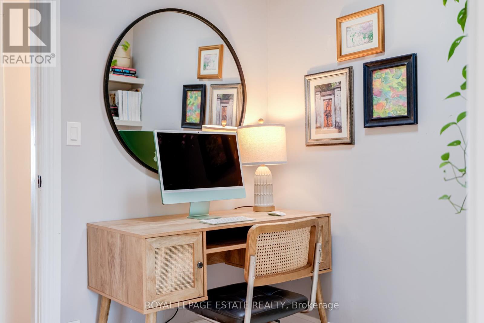 114 Springdale Boulevard, Toronto, Ontario  M4J 1W9 - Photo 20 - E12774882