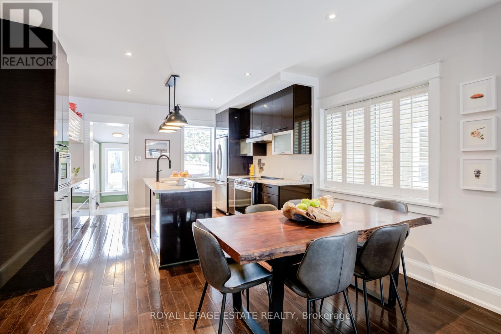 114 Springdale Boulevard, Toronto, Ontario  M4J 1W9 - Photo 9 - E12774882