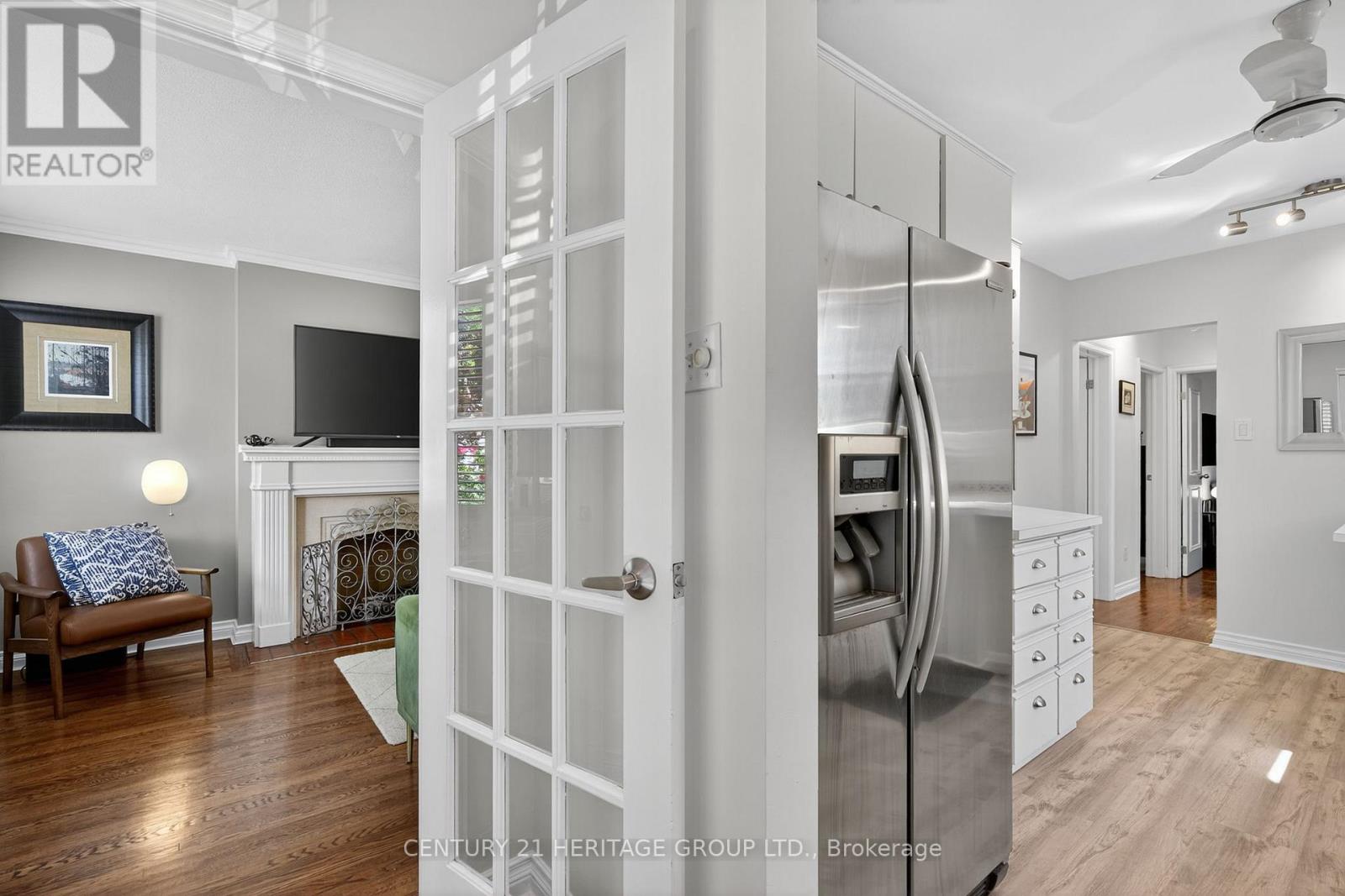 1269 Broadview Avenue, Toronto, Ontario  M4K 2T5 - Photo 3 - E12774976