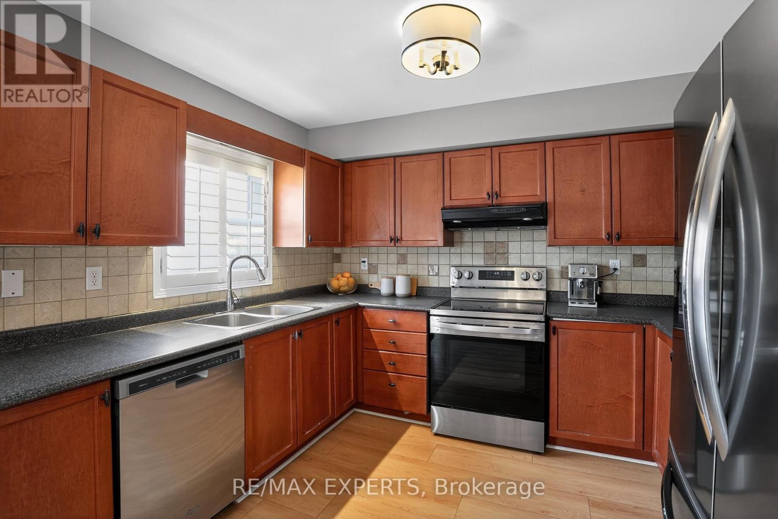 19 Cassia Crescent, Vaughan, Ontario  L6A 3N4 - Photo 14 - N12774768