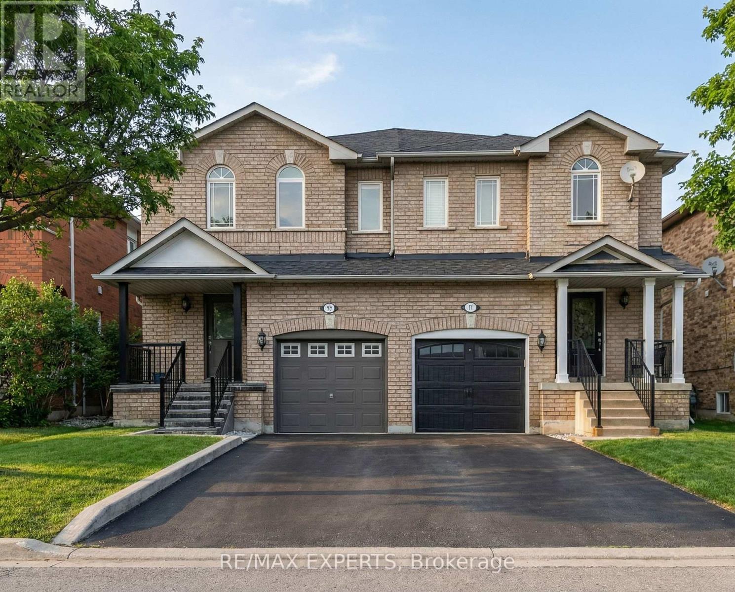 19 Cassia Crescent, Vaughan, Ontario  L6A 3N4 - Photo 2 - N12774768