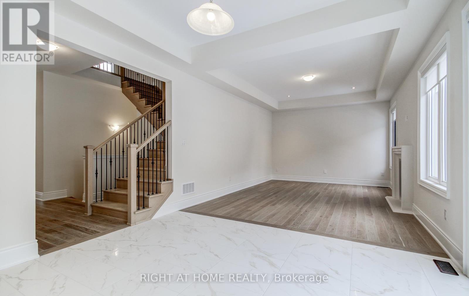 51 Lorrain Hand Crescent, Georgina, Ontario  L4P 0T2 - Photo 17 - N12774940