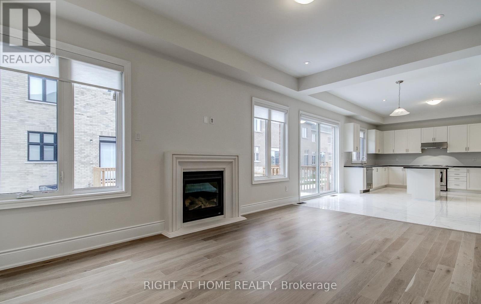 51 Lorrain Hand Crescent, Georgina, Ontario  L4P 0T2 - Photo 20 - N12774940