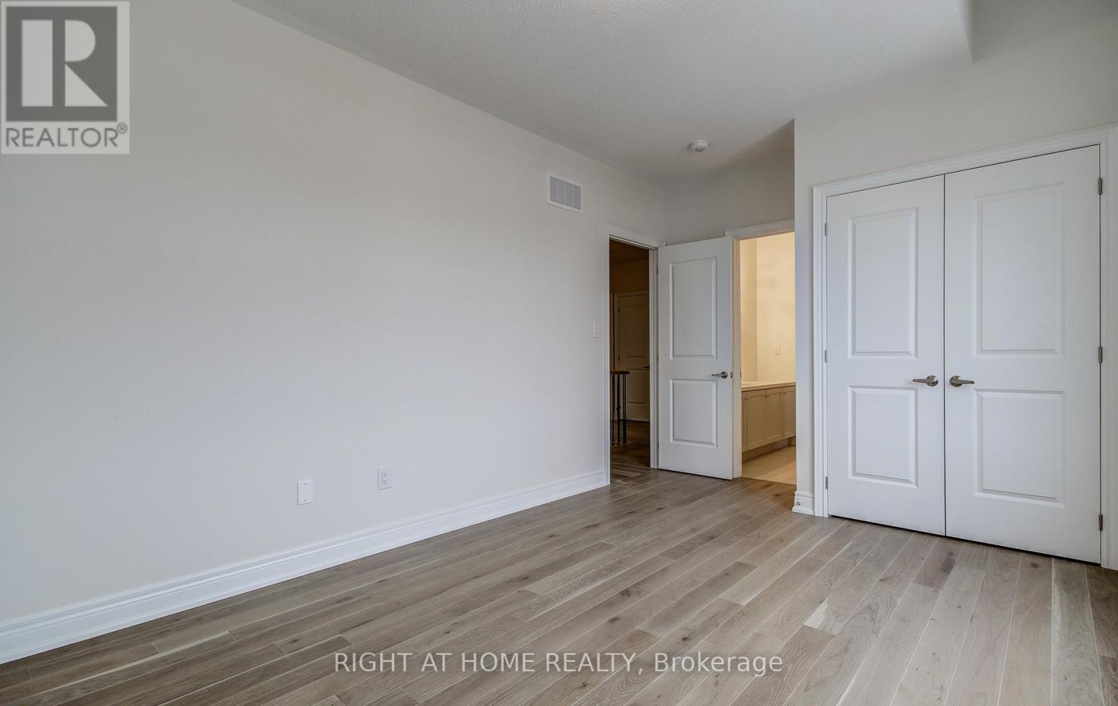 51 Lorrain Hand Crescent, Georgina, Ontario  L4P 0T2 - Photo 27 - N12774940