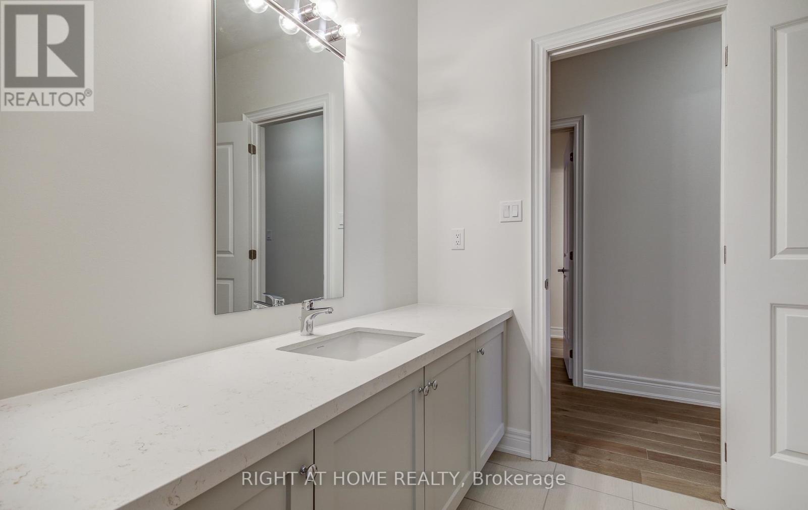 51 Lorrain Hand Crescent, Georgina, Ontario  L4P 0T2 - Photo 29 - N12774940