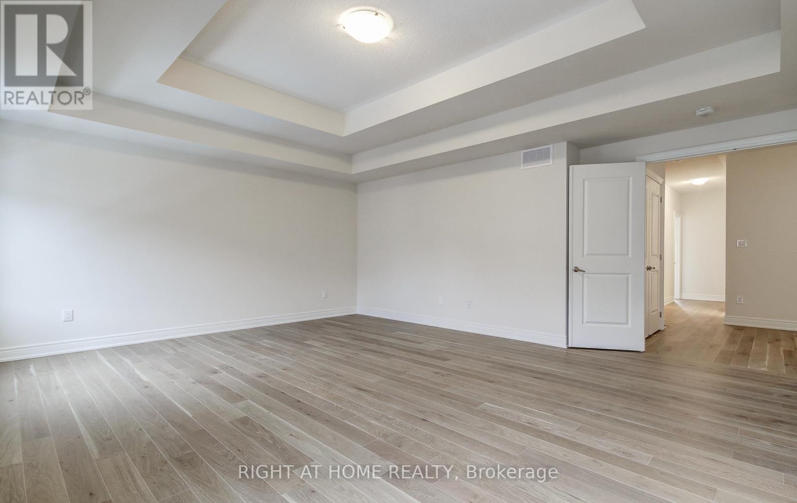 51 Lorrain Hand Crescent, Georgina, Ontario  L4P 0T2 - Photo 41 - N12774940