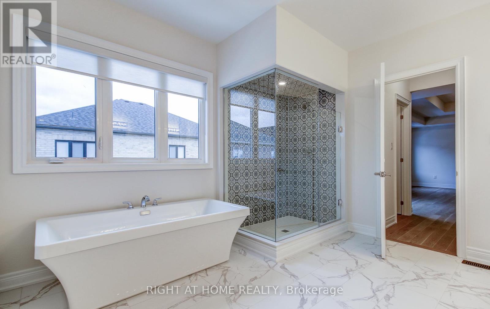 51 Lorrain Hand Crescent, Georgina, Ontario  L4P 0T2 - Photo 47 - N12774940