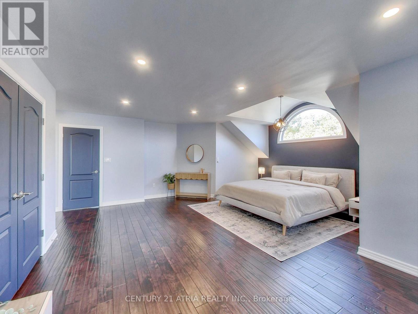 2 Whalen Court, Richmond Hill, Ontario  L4C 9T5 - Photo 19 - N12774960