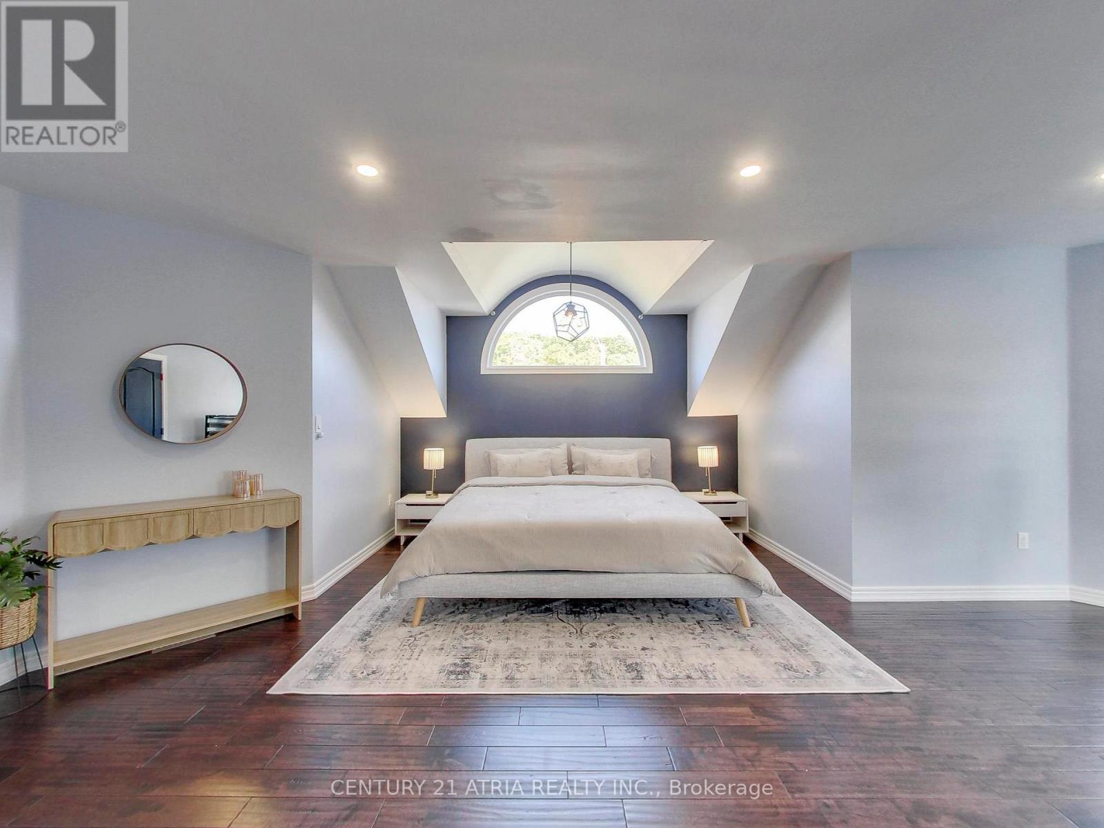 2 Whalen Court, Richmond Hill, Ontario  L4C 9T5 - Photo 20 - N12774960