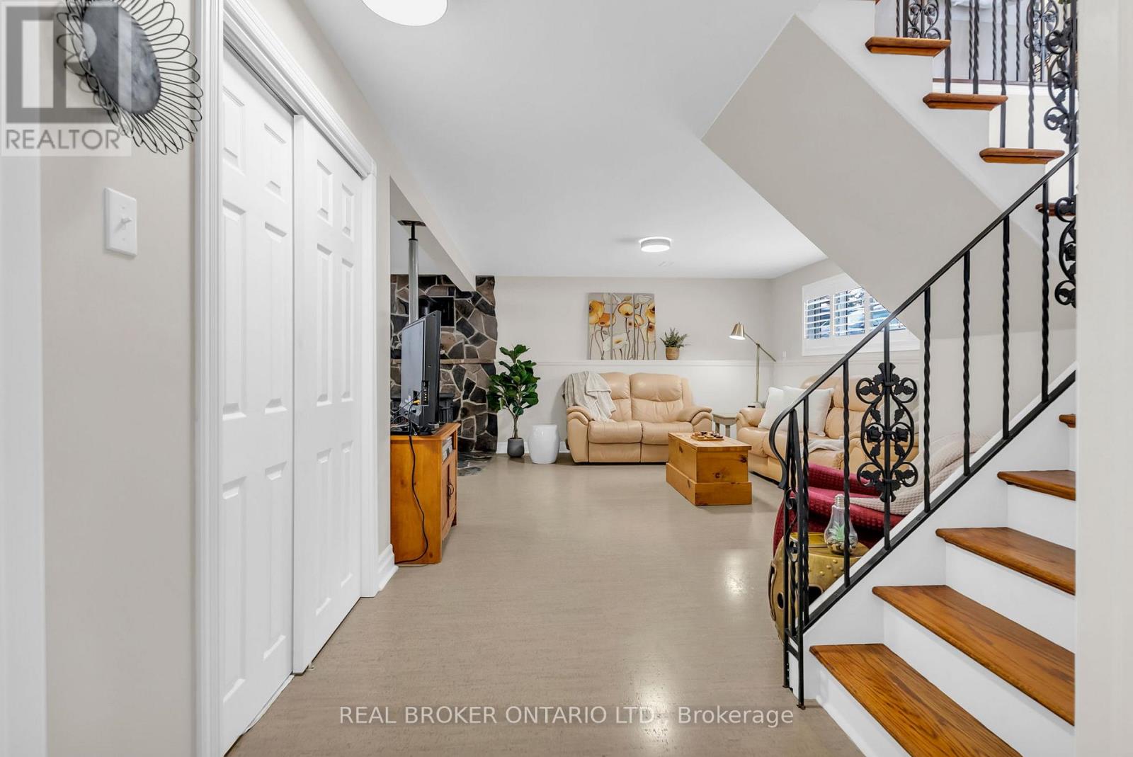 2477 Old Fort Road, Tay, Ontario  L4R 4K3 - Photo 26 - S12774792