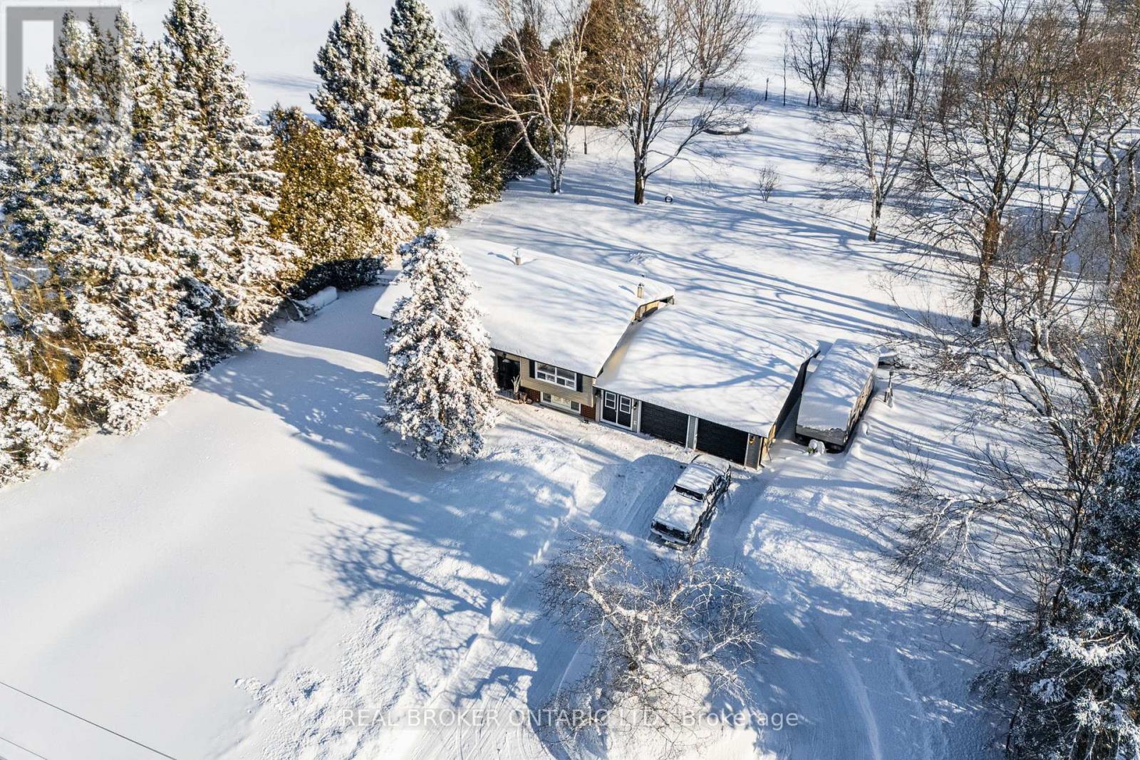 2477 Old Fort Road, Tay, Ontario  L4R 4K3 - Photo 3 - S12774792