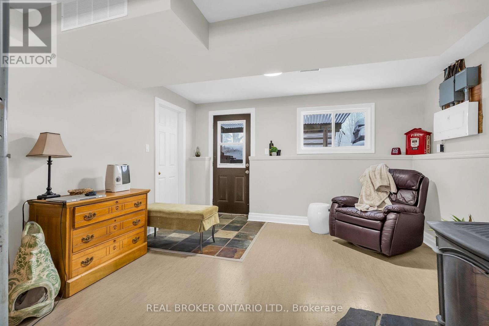 2477 Old Fort Road, Tay, Ontario  L4R 4K3 - Photo 31 - S12774792