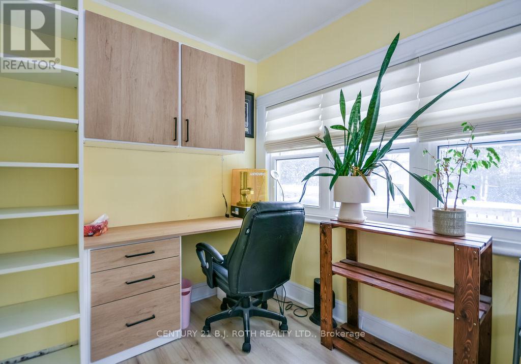 15 Stone Street, Springwater, Ontario  L0L 1P0 - Photo 21 - S12774822