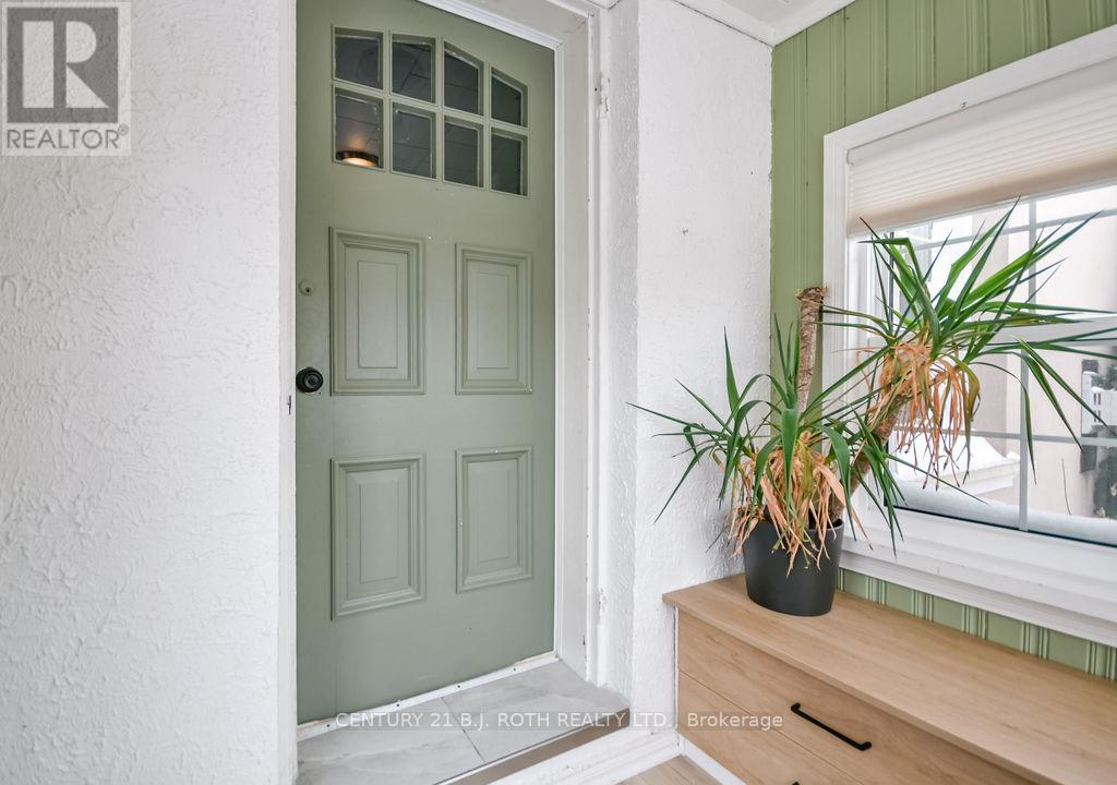 15 Stone Street, Springwater, Ontario  L0L 1P0 - Photo 4 - S12774822