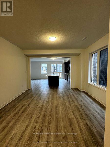 Upper - 33 Shepherd Drive, Barrie, Ontario  L9S 2Z4 - Photo 5 - S12774982