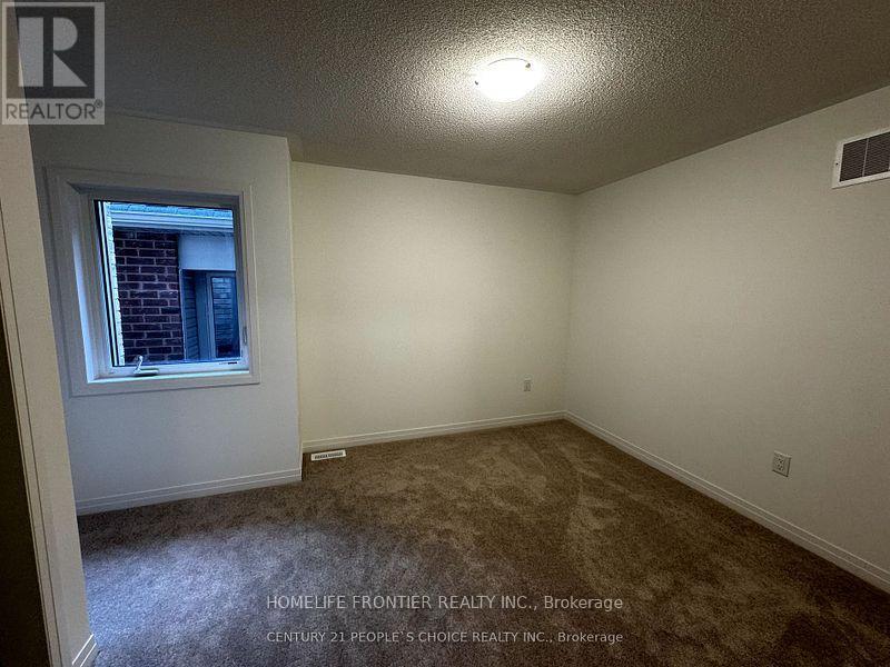 Upper - 33 Shepherd Drive, Barrie, Ontario  L9S 2Z4 - Photo 7 - S12774982