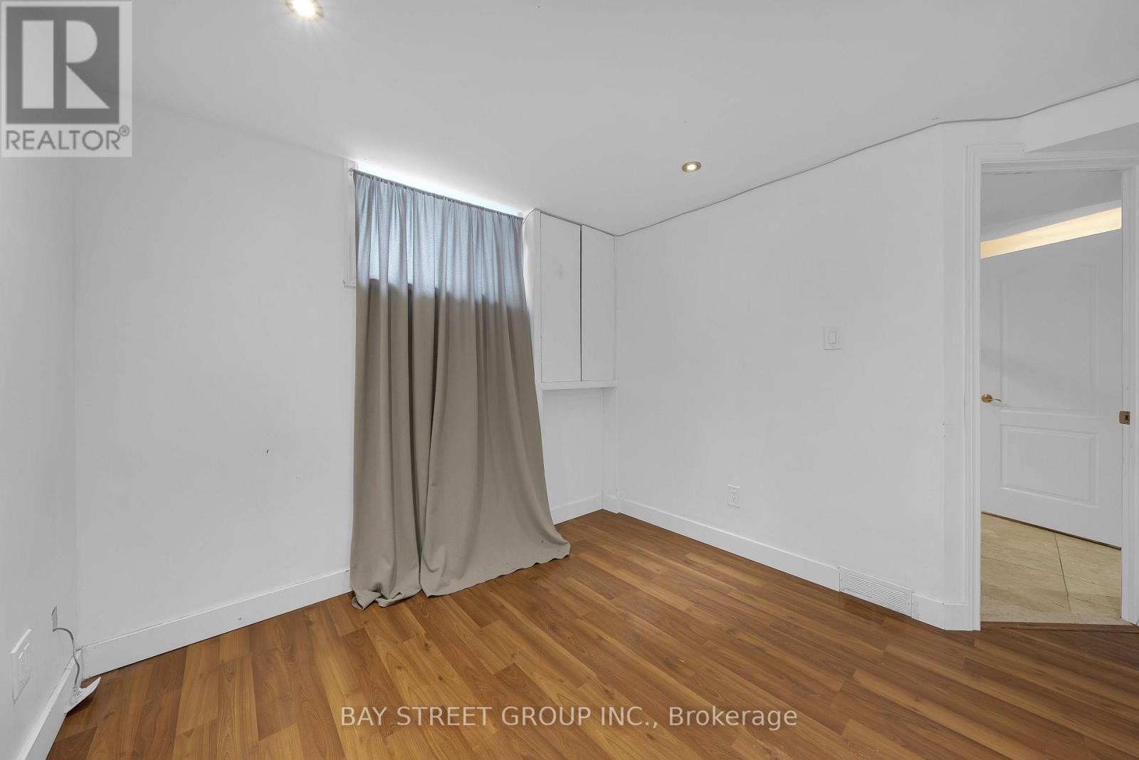 7 Kemano Road, Aurora, Ontario  L4G 2X9 - Photo 8 - N12685254