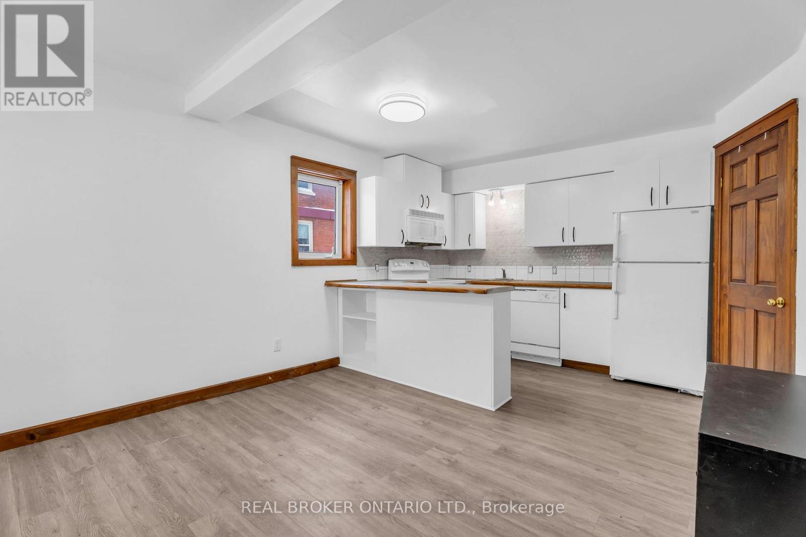 Unit B - 18 First Avenue, Orangeville, Ontario  L9W 1H8 - Photo 14 - W12771020