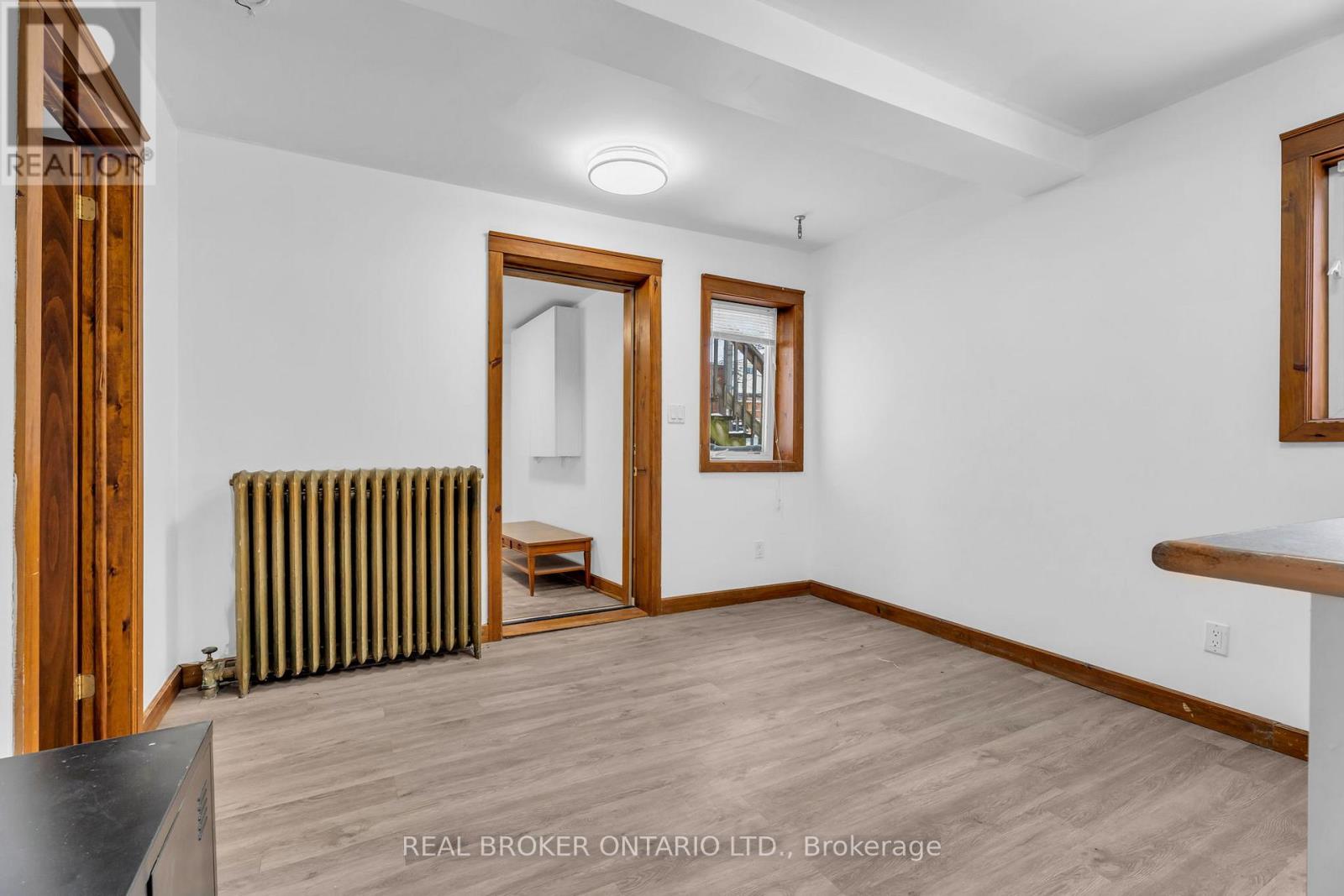 Unit B - 18 First Avenue, Orangeville, Ontario  L9W 1H8 - Photo 3 - W12771020