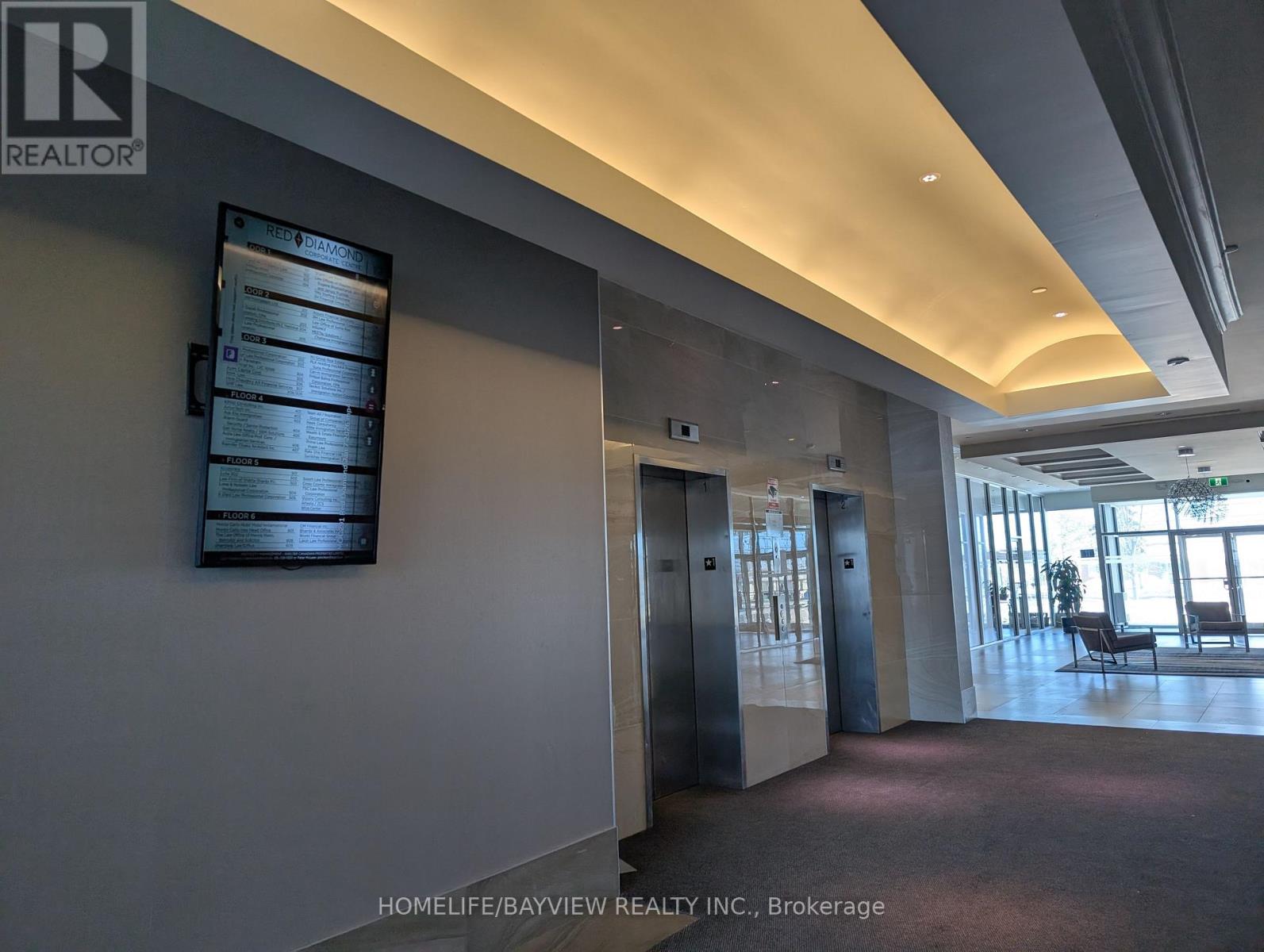 405 - 218 Export Boulevard N, Mississauga, Ontario  L5S 0A7 - Photo 4 - W12772654