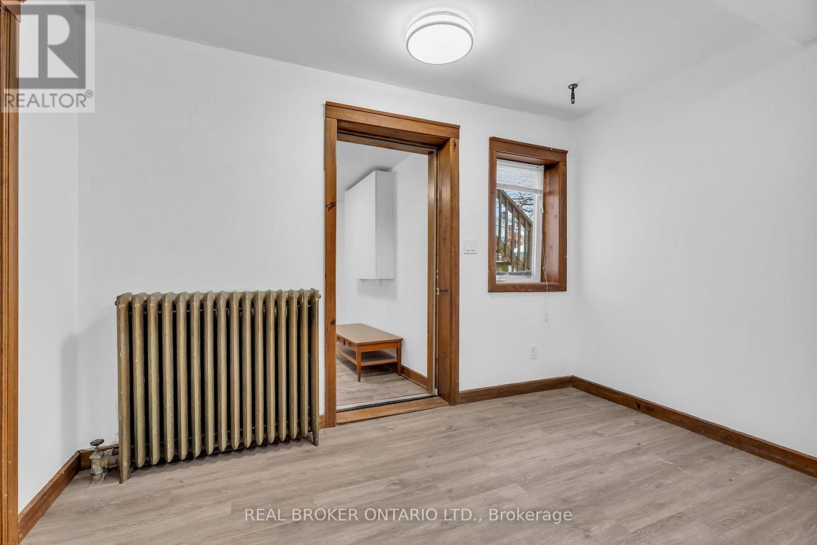 Unit B - 18 First Avenue, Orangeville, Ontario  L9W 1H8 - Photo 8 - W12771020