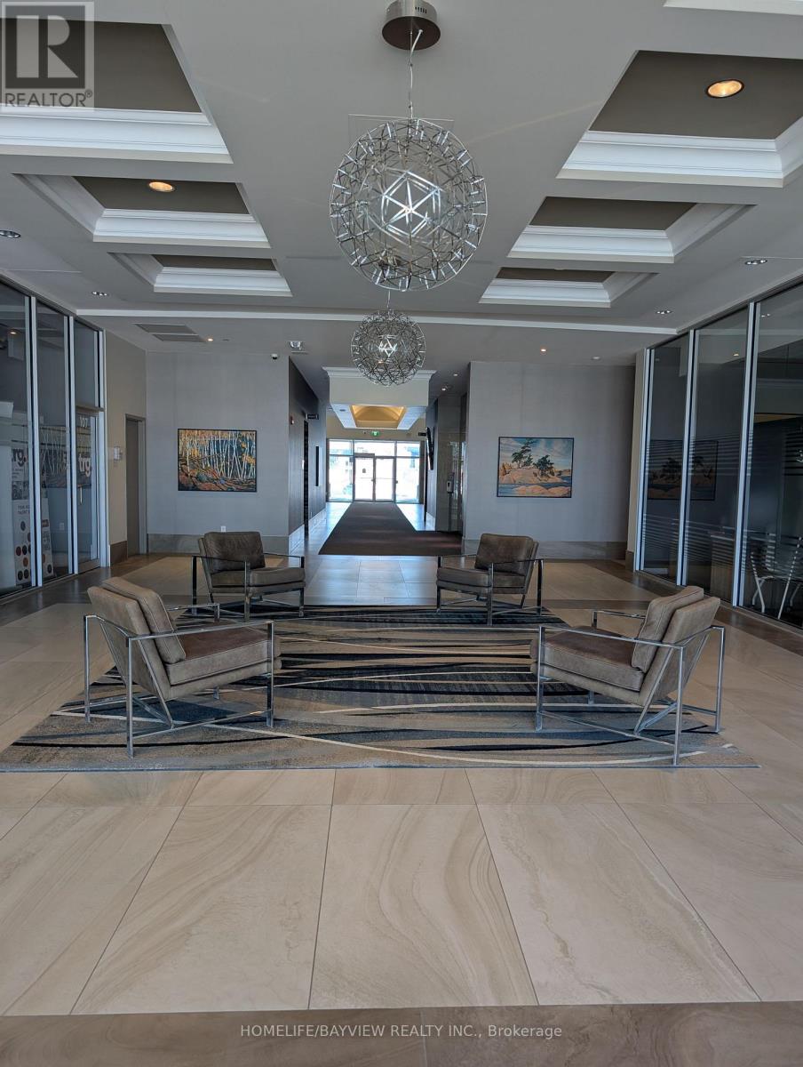 405 - 218 Export Boulevard N, Mississauga, Ontario  L5S 0A7 - Photo 2 - W12772654