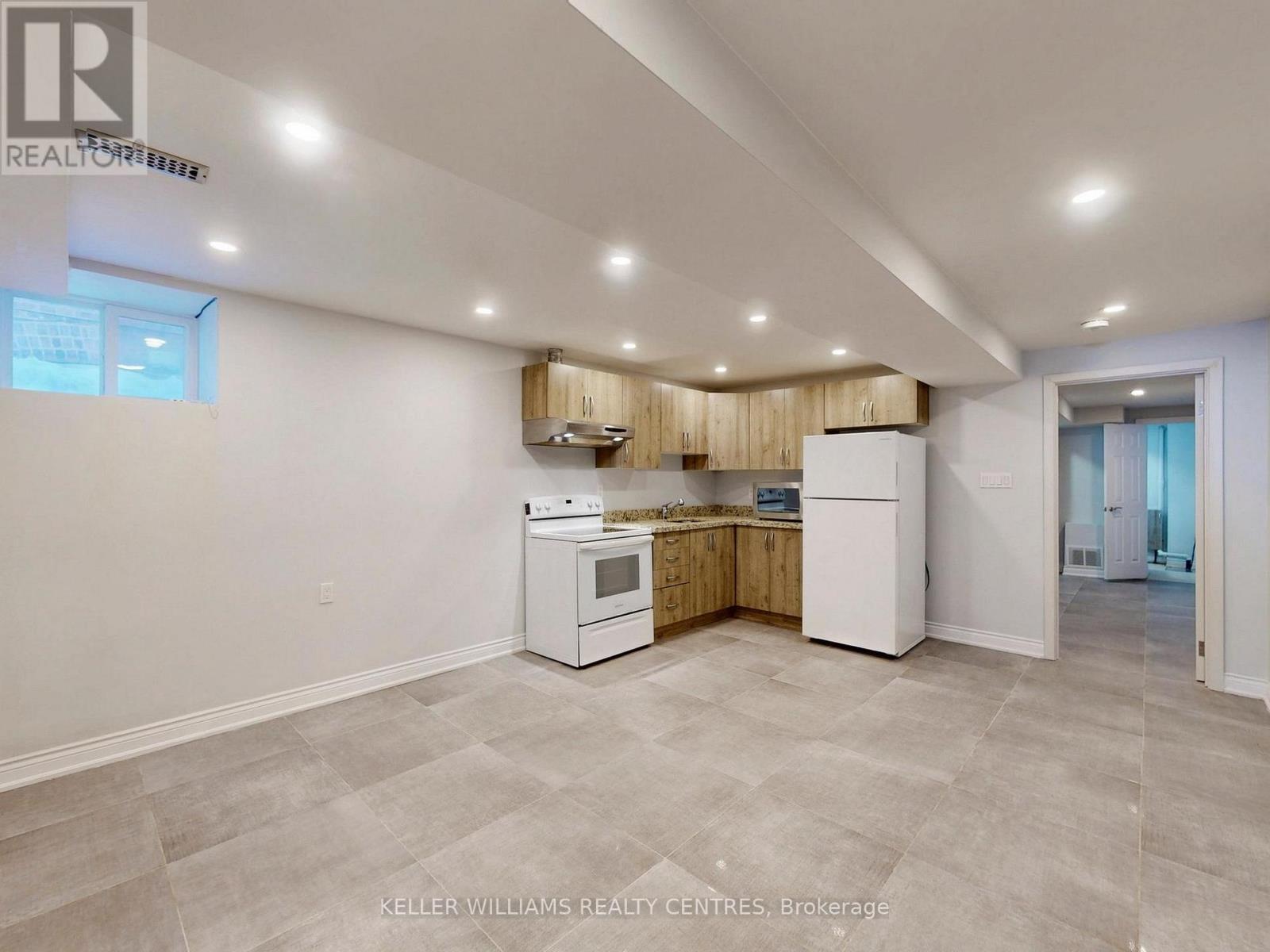 62 Hounslow Heath Road, Toronto, Ontario  M6N 1G8 - Photo 19 - W12774710