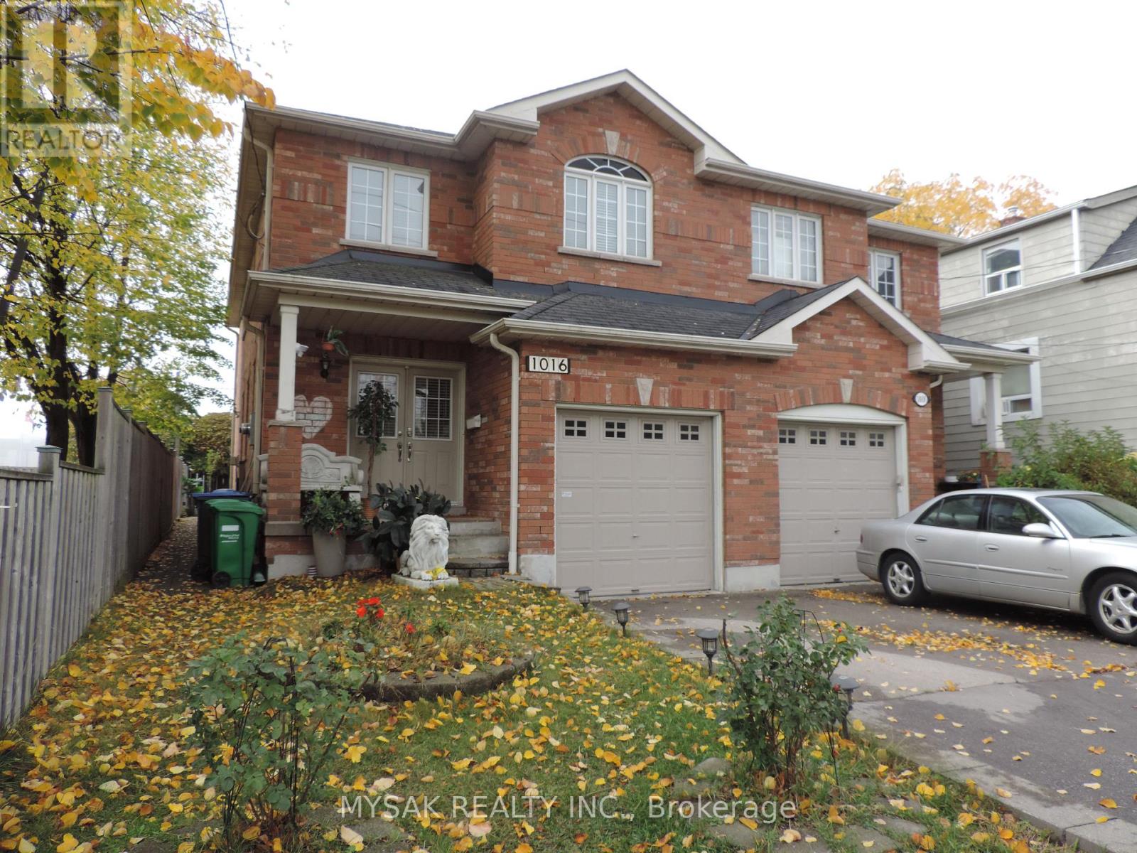 1016 CAVEN STREET, Mississauga, Ontario