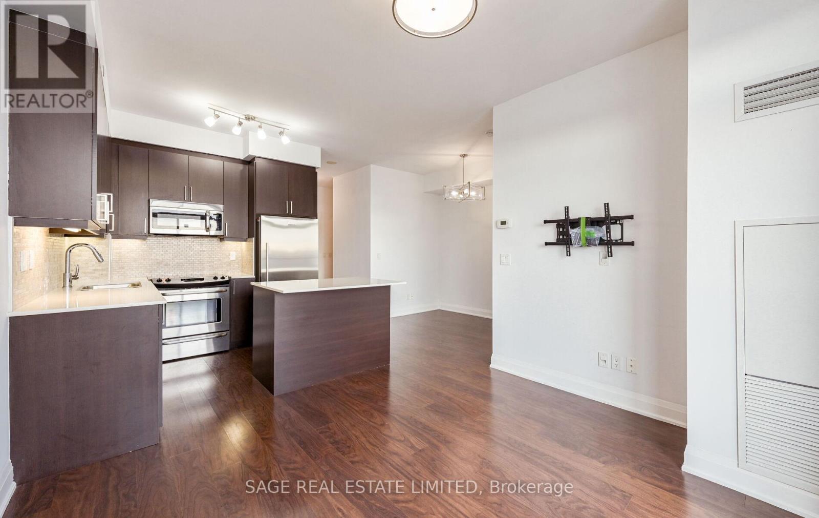 1003 - 25 Fontenay Court, Toronto, Ontario  M9A 0C4 - Photo 8 - W12774774