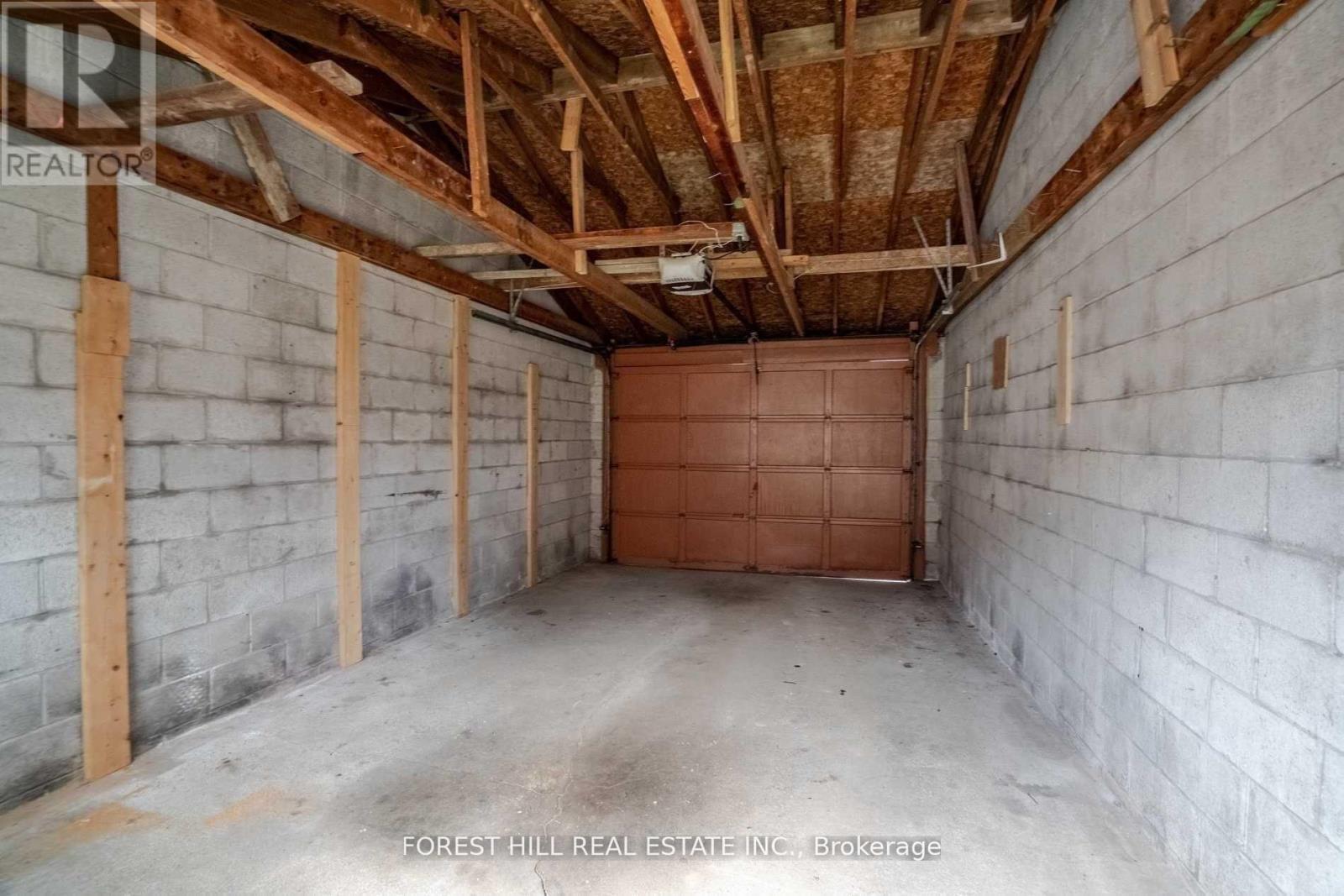 Main - 137 Earlscourt Avenue, Toronto, Ontario  M6E 4A8 - Photo 12 - W12774780