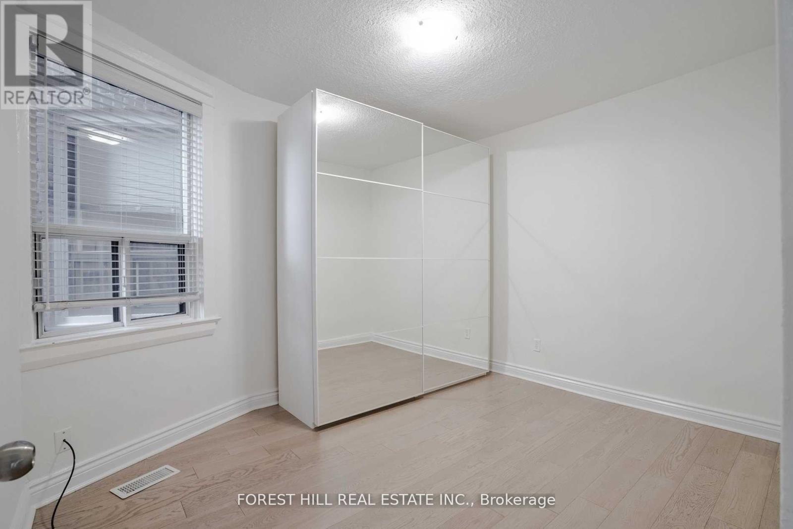 Main - 137 Earlscourt Avenue, Toronto, Ontario  M6E 4A8 - Photo 17 - W12774780