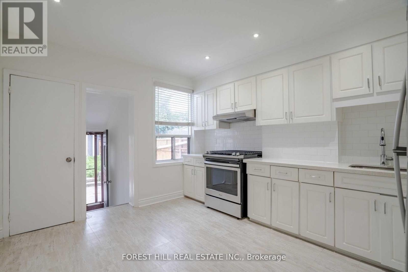 Main - 137 Earlscourt Avenue, Toronto, Ontario  M6E 4A8 - Photo 6 - W12774780