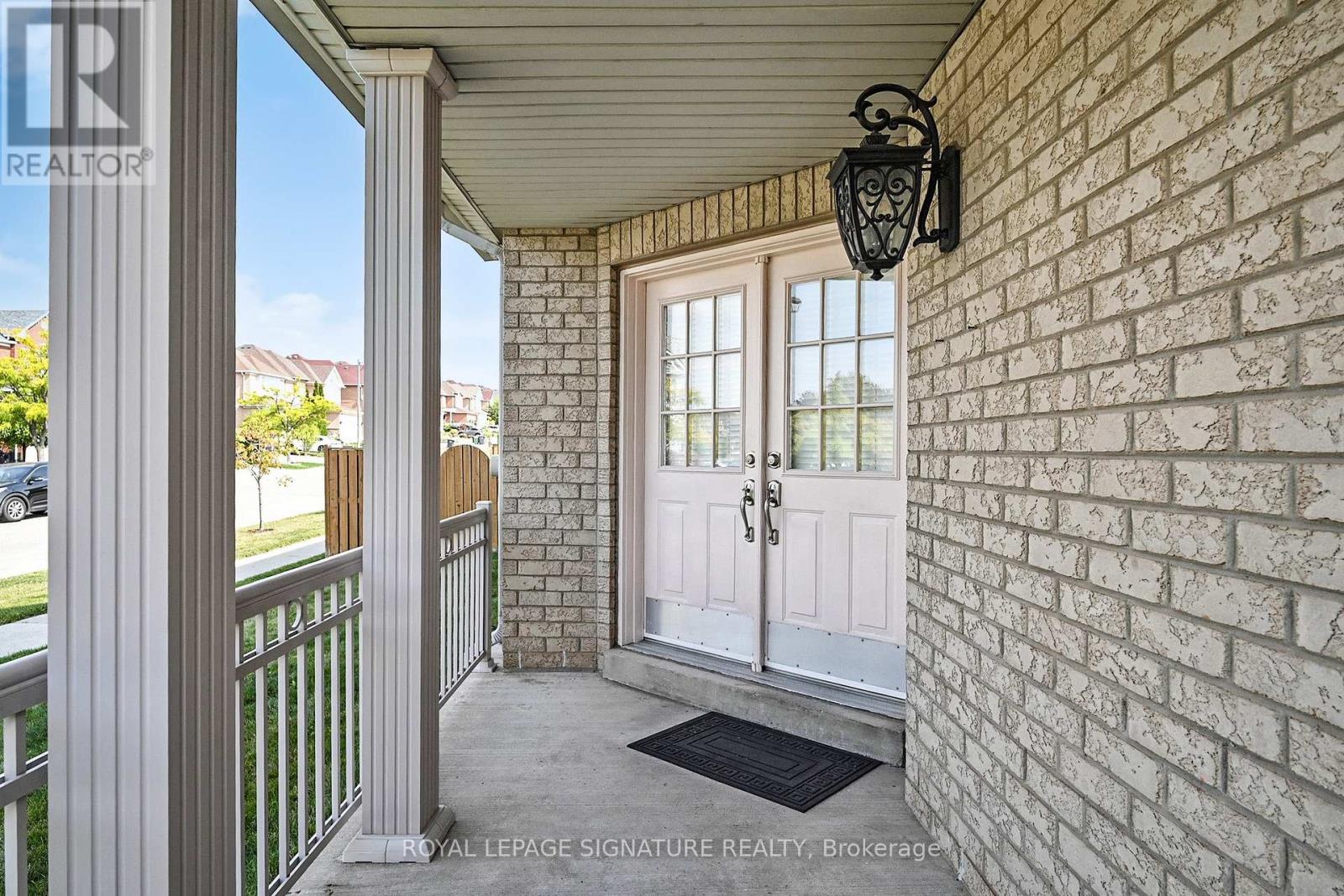 6509 Valiant Heights, Mississauga, Ontario  L5W 1C7 - Photo 3 - W12774786