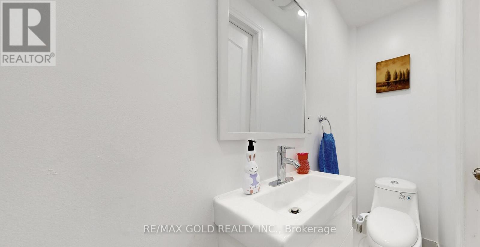 12 Glencastle Square, Brampton, Ontario  L6S 2H8 - Photo 16 - W12774824