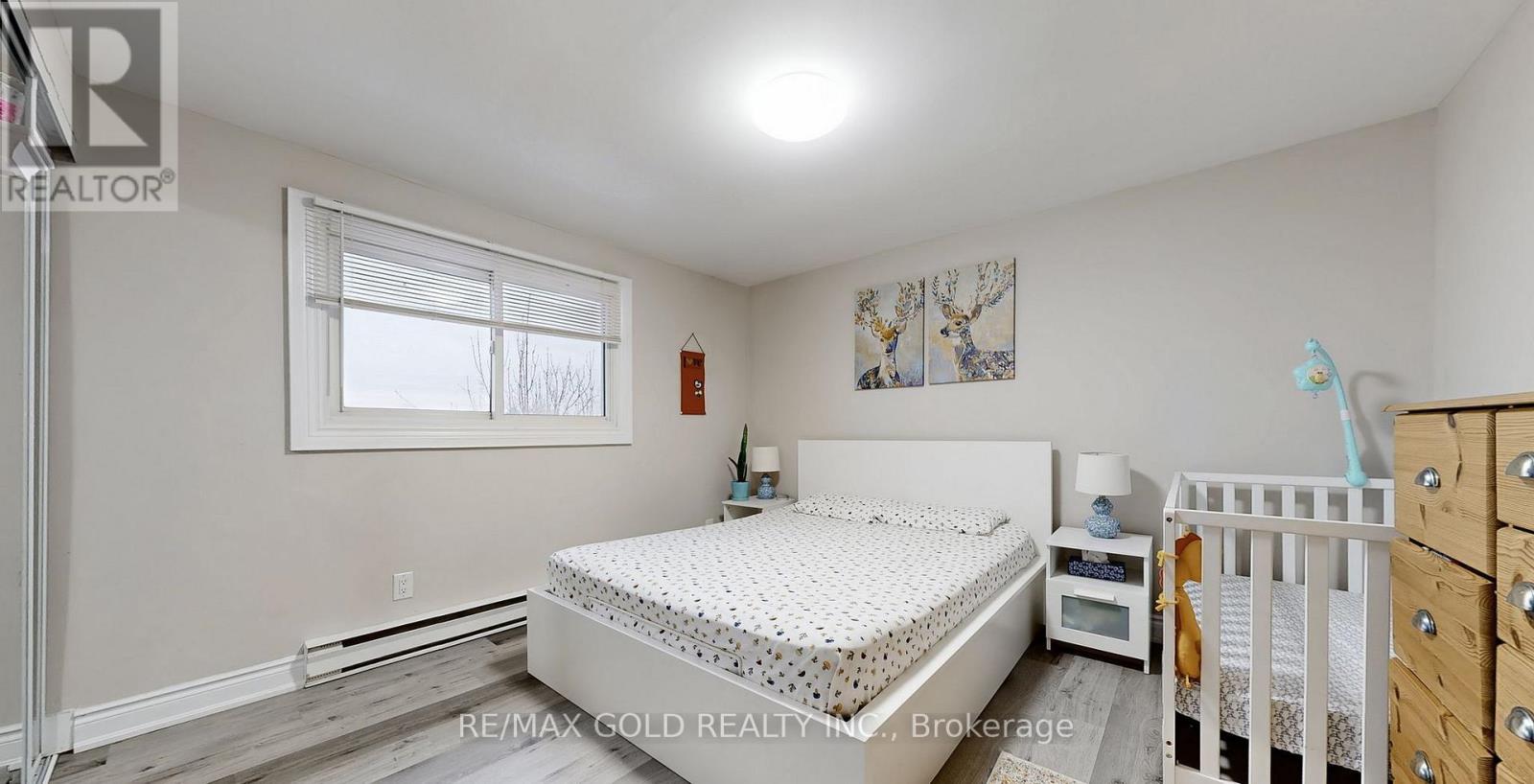 12 Glencastle Square, Brampton, Ontario  L6S 2H8 - Photo 21 - W12774824
