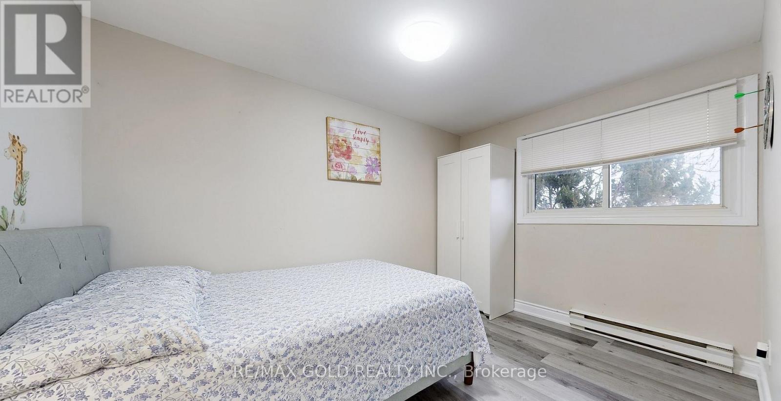 12 Glencastle Square, Brampton, Ontario  L6S 2H8 - Photo 25 - W12774824