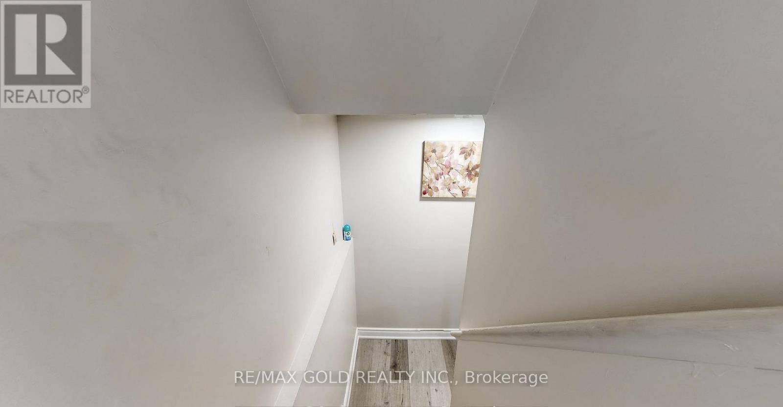 12 Glencastle Square, Brampton, Ontario  L6S 2H8 - Photo 34 - W12774824