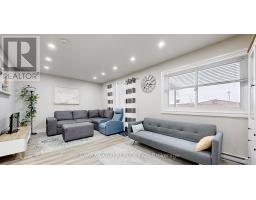 12 GLENCASTLE SQUARE, Brampton, Ontario