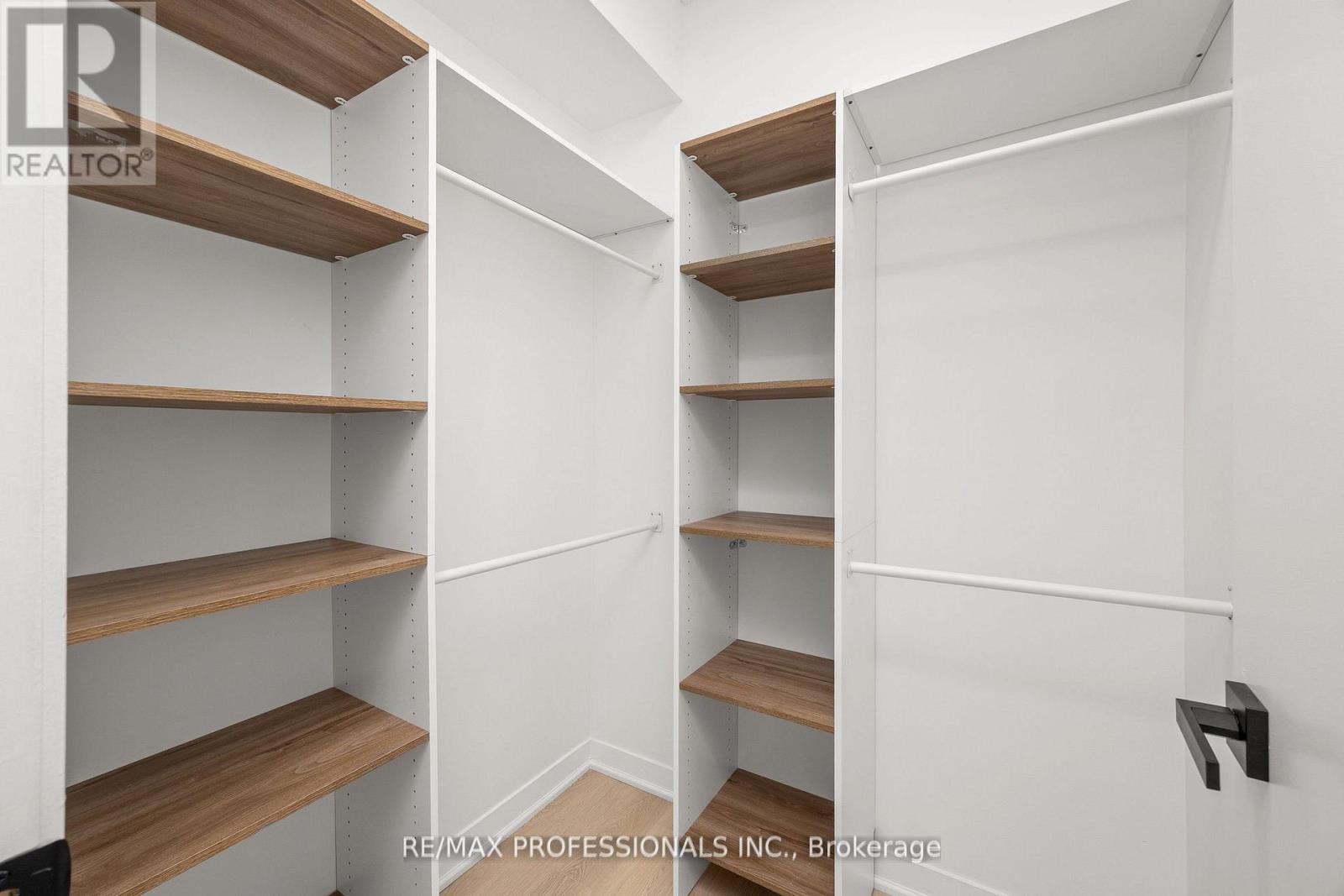 1434 - 165 Legion Road N, Toronto, Ontario  M8Y 0B3 - Photo 16 - W12774850