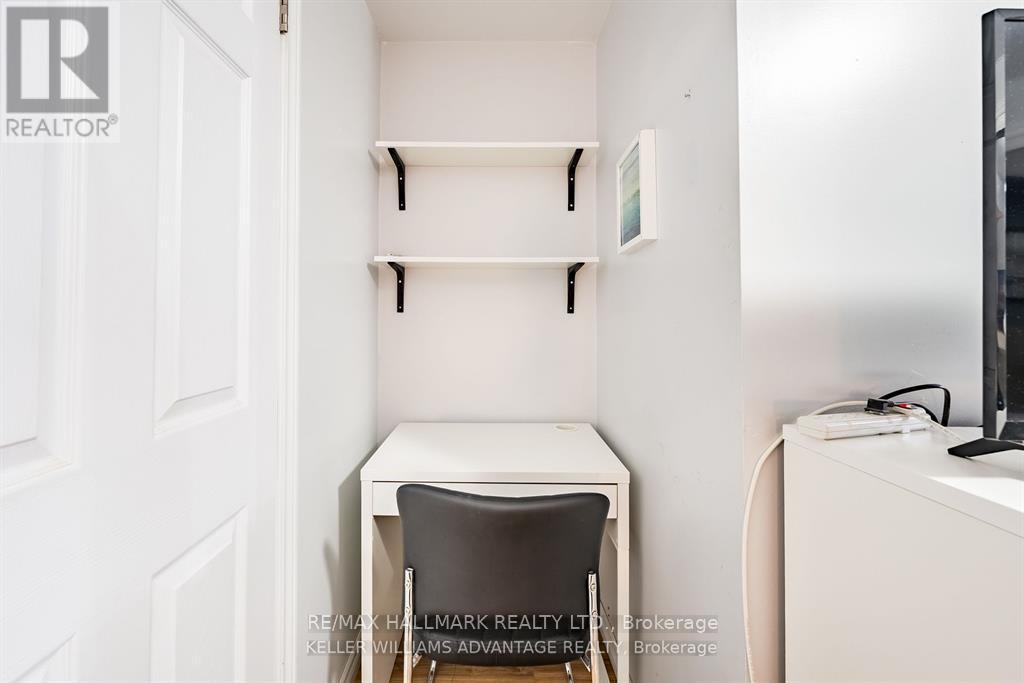 3 - 14 Innes Avenue, Toronto, Ontario  M6E 1M8 - Photo 5 - W12774858