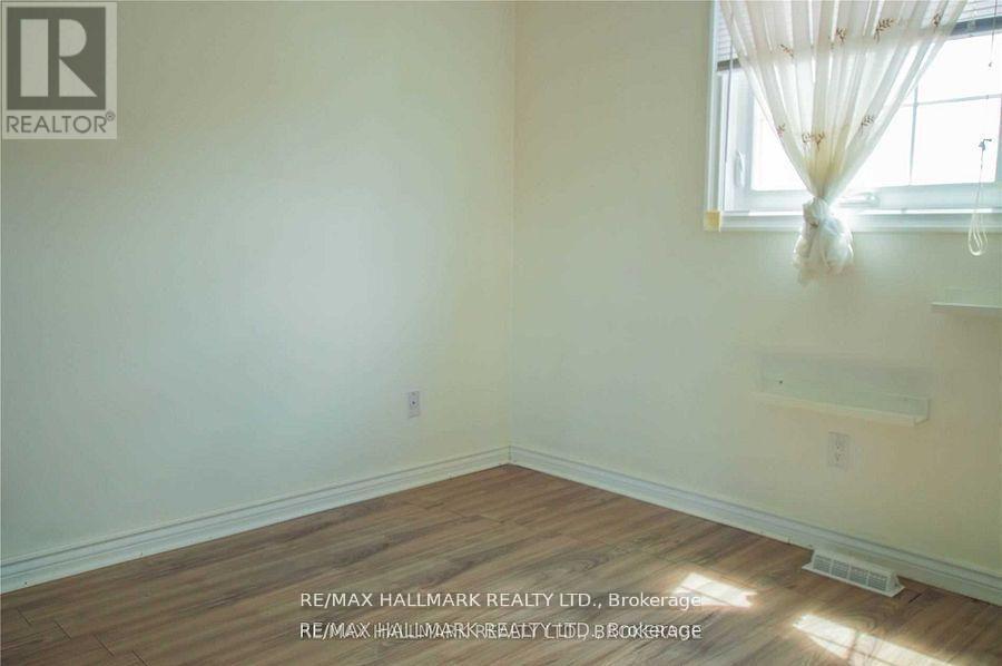 Upper - 71 Ecclestone Drive, Brampton, Ontario  L6X 3M7 - Photo 11 - W12774862