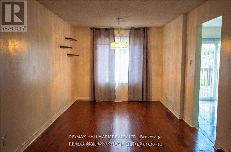 Upper - 71 Ecclestone Drive, Brampton, Ontario  L6X 3M7 - Photo 6 - W12774862